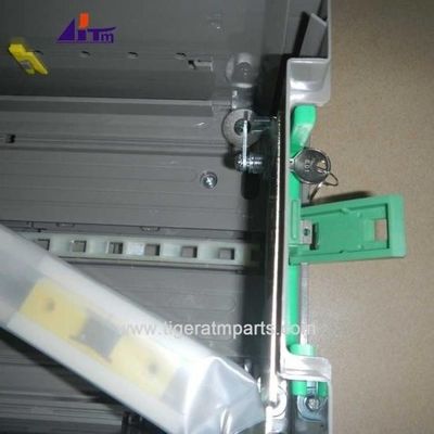 Bagian Mesin ATM NCR S1 Kaset Mata Uang Dengan Kunci Dan Kunci Logam 445-0631970 445-0728451